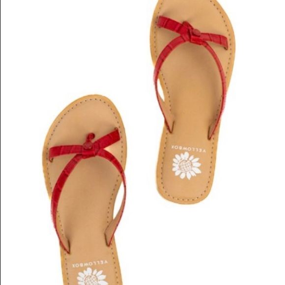 YELLOWBOX Red and Beige Aesy
Sandal Thong with Adjustable Straps Size 8 NEW - Picture 3 of 4